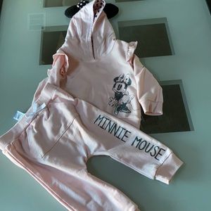 Minnie mouse sweat shirt and sweat pants set
